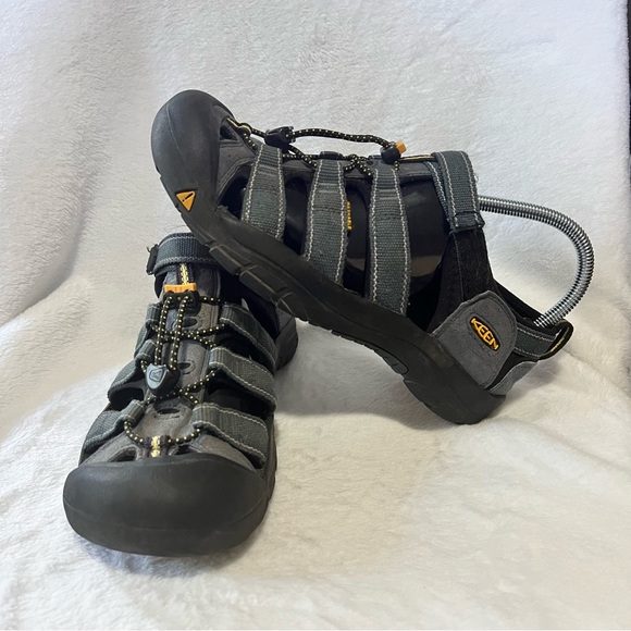 Keen Newport H2 Sandals Navy Blue Waterproof 1006557 Youth US Size 6 - Picture 1 of 9